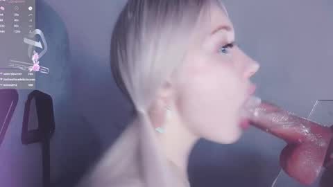 Snapshot of _chatur_babe chatting on February 14, 4:31 pm Angelina online show from February 14, 4:31 pm