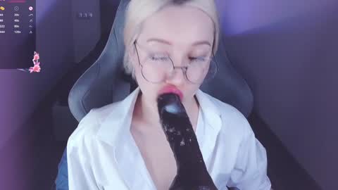 Snapshot of _chatur_babe chatting on January 24, 4:06 pm Angelina online show from January 24, 4:06 pm