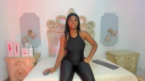 Chloe  online show from March 13, 12:08 pm