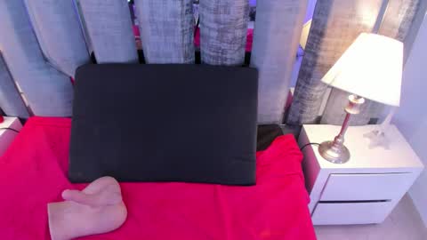 _ciara_benet_ online show from December 15, 1:18 pm