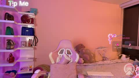 _cute_isabella_ online show from June 3, 12:24 am
