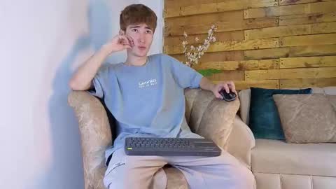 Dante online show from December 15, 9:00 pm