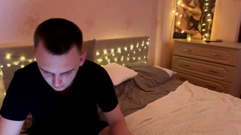 DIOR END EVAN online show from April 26, 1:42 pm