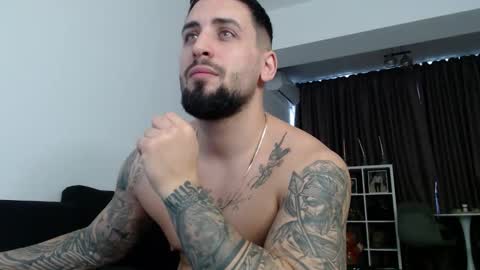 Dylan online show from November 26, 9:06 am