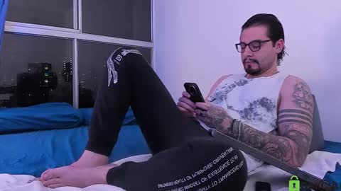  -         online show from March 29, 1:18 am