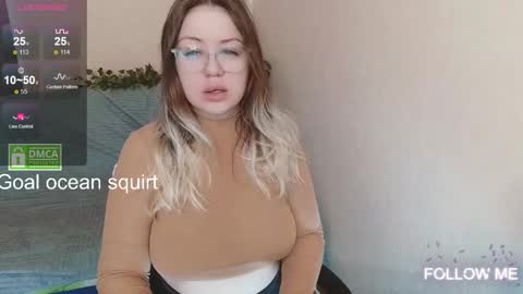 chloue and Gretta online show from March 26, 5:24 am