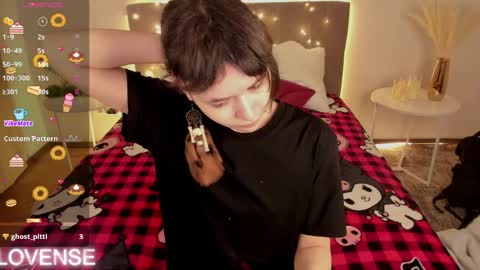 _emily__strike_ online show from April 12, 1:31 am