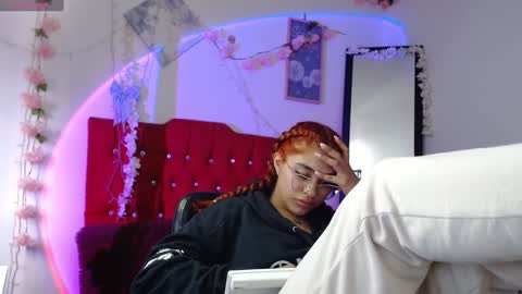 Emily online show from December 4, 5:49 pm