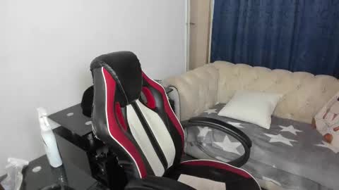 Emma online show from October 18, 10:36 pm