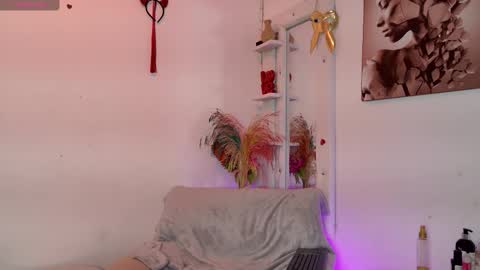 Paul And Ariana online show from December 4, 12:16 pm