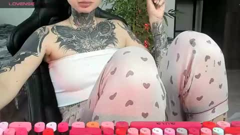 Alis online show from June 25, 9:14 am
