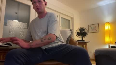 _fickerr online show from June 3, 11:32 pm