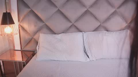 _giggy online show from April 23, 11:40 am