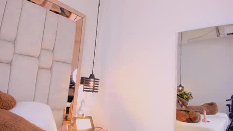 Snapshot of _gigidoll_ chatting on October 6, 12:12 pm Gigi online show from October 6, 12:12 pm