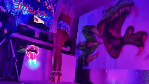 GlitterBox online show from January 20, 4:55 pm