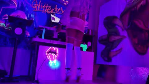 GlitterBox online show from February 14, 7:17 am