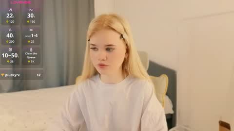 Alisha online show from July 30, 1:34 pm