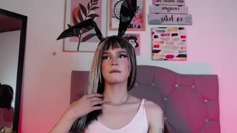 EVA  online show from July 21, 4:03 am