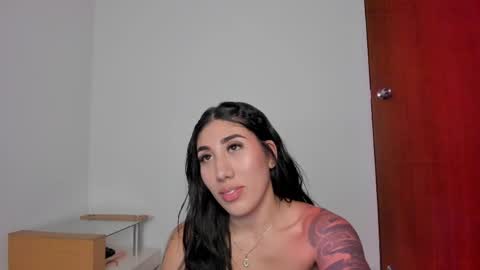 Isabella online show from April 25, 5:53 am