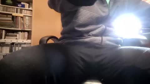 Snapshot of _julian_69 chatting on December 10, 11:43 am Jonnhy online show from December 10, 11:43 am