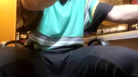 Snapshot of _julian_69 chatting on December 1, 8:22 pm Jonnhy online show from December 1, 8:22 pm