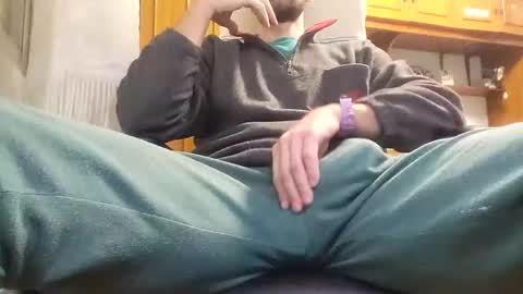 Snapshot of _julian_69 chatting on January 2, 8:24 pm Jonnhy online show from January 2, 8:24 pm