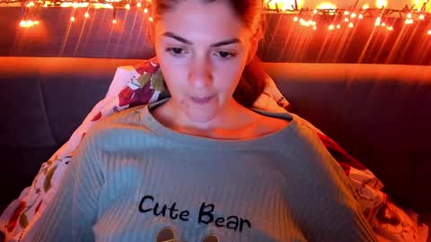 _just_a_simple_girl online show from October 14, 5:49 pm