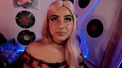 _karine01 online show from February 13, 8:06 am