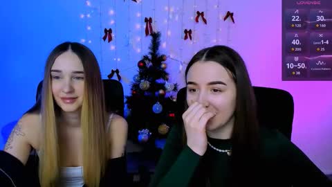 _kellykitten_ online show from December 22, 8:21 am