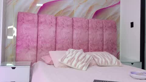 Kendall online show from March 27, 11:55 am