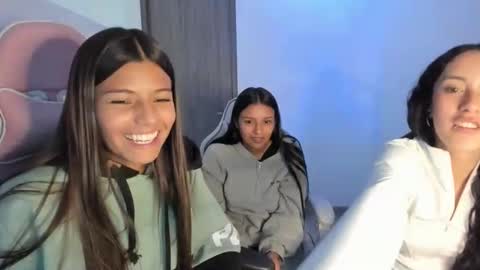 khloe sweet online show from December 19, 9:21 pm