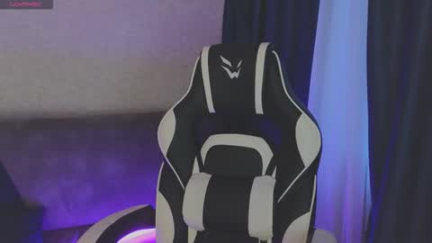 Molly   Emily online show from October 12, 1:26 pm