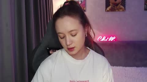 _lalune_ online show from November 17, 3:14 pm