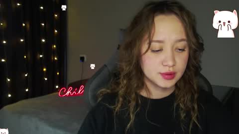 _lalune_ online show from January 10, 10:32 am