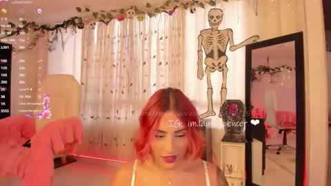 Snapshot of _lauraspencer_ chatting on October 14, 10:24 pm Laura online show from October 14, 10:24 pm