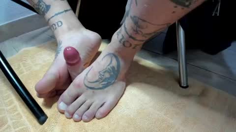 Layne online show from April 19, 9:28 pm