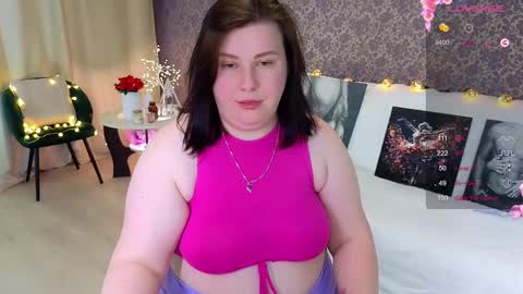 Snapshot of _lillit chatting on February 3, 9:39 pm Lily online show from February 3, 9:39 pm