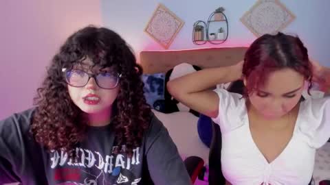 Liily online show from November 14, 9:49 pm