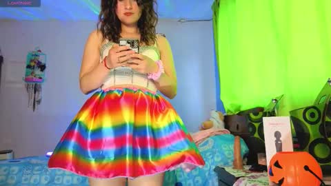 Lindasy online show from October 31, 5:24 pm