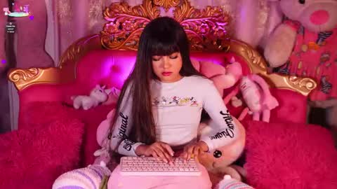 _little_glrl_ online show from November 22, 10:24 am