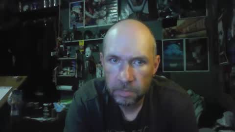 That guy online show from April 15, 12:14 am