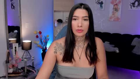  Laura  Independent Model  online show from February 12, 11:51 am