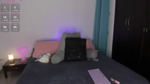   online show from March 20, 11:48 am