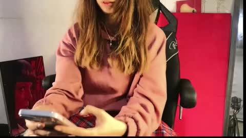 Lucy online show from February 2, 2:20 am