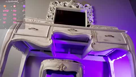 Snapshot of _luna_dupont_ chatting on March 3, 11:55 am  Luna  online show from March 3, 11:55 am