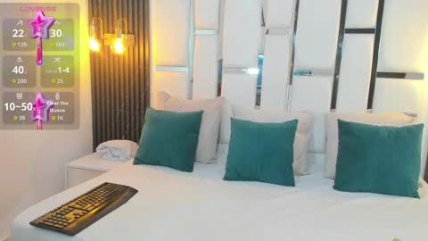 _luna_rossee_ online show from March 2, 10:05 pm