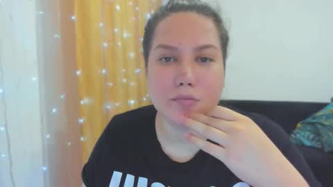 Snapshot of _madalexa_ chatting on October 13, 5:04 pm Alexa online show from October 13, 5:04 pm