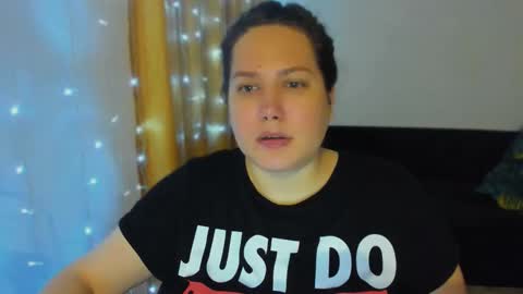 Snapshot of _madalexa_ chatting on October 15, 9:15 pm Alexa online show from October 15, 9:15 pm