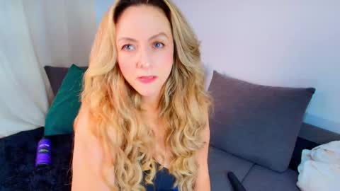 Lady Chanel online show from March 19, 7:19 pm