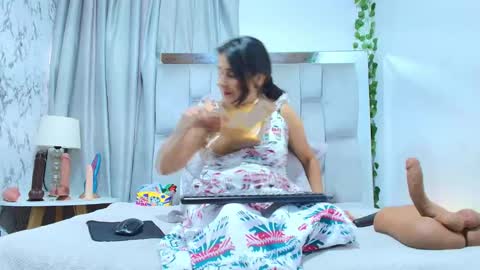 Snapshot of _marcela__ chatting on October 21, 12:32 pm _marcela__ online show from October 21, 12:32 pm